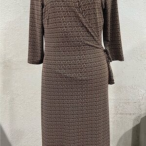 Alfani Brown Sheath Dress with V-Neck and 3/4 Sleeves